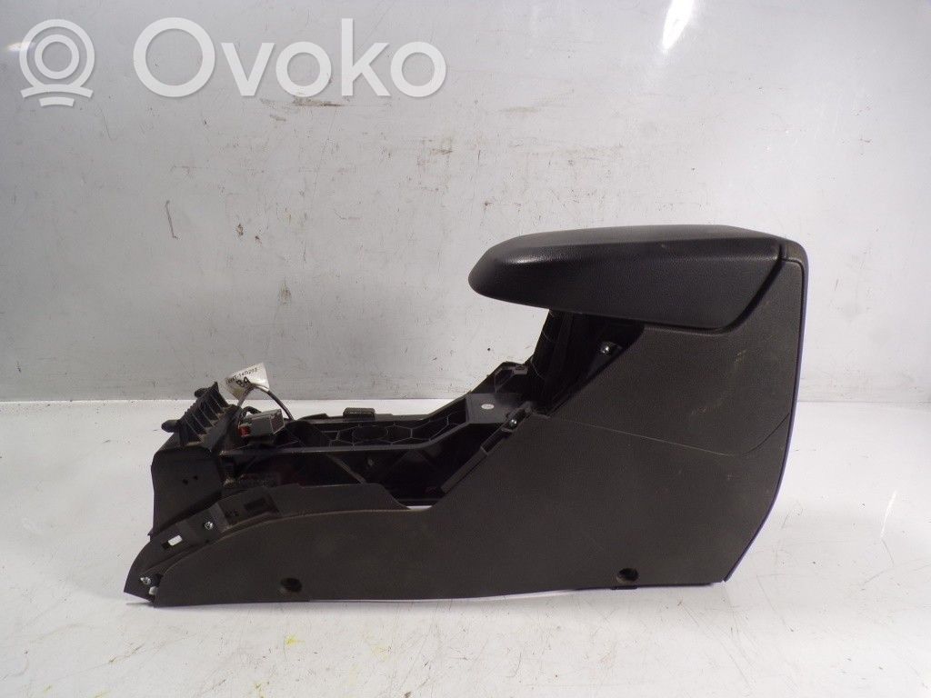 Armrest   1724355