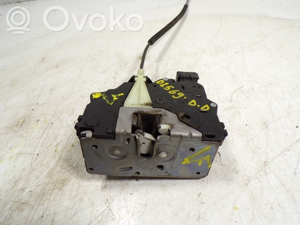 Opel Corsa E Serratura portiera anteriore 