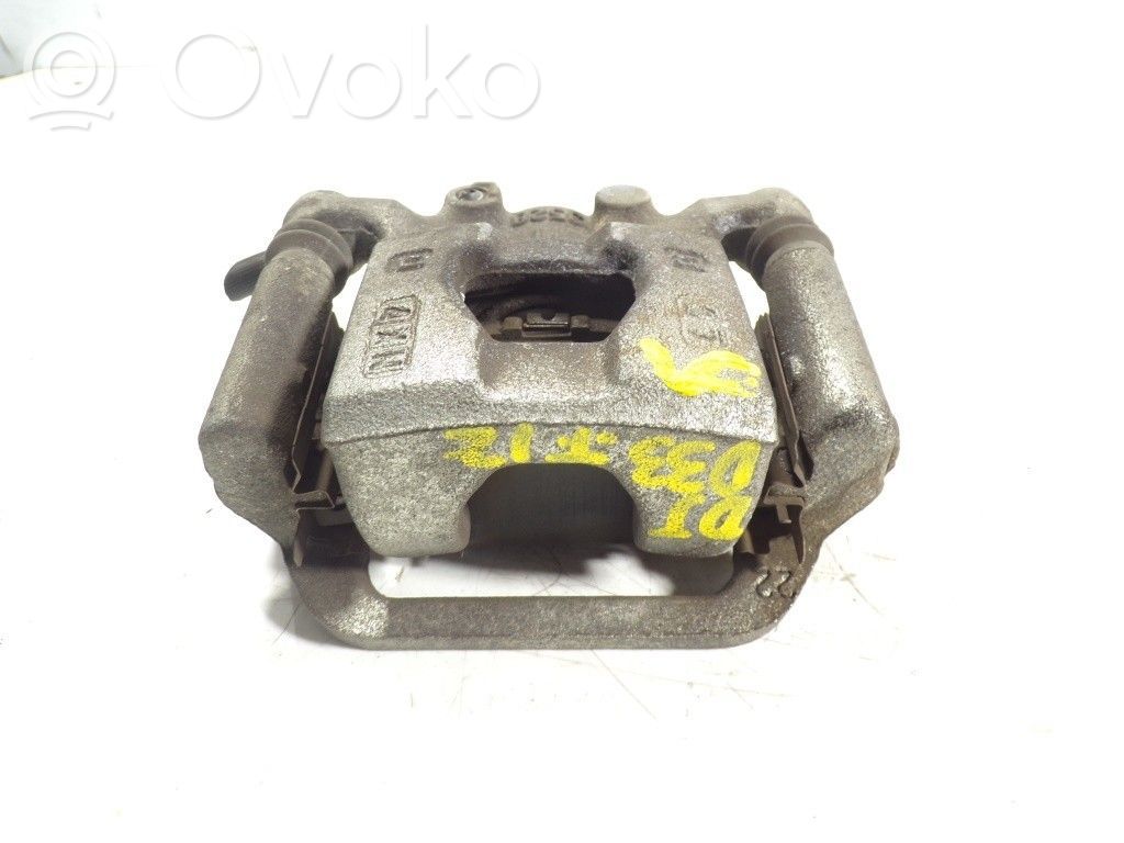 Nissan Juke I F15 Pinza del freno posteriore