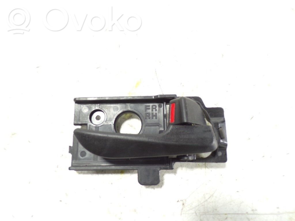Hyundai i10 Front door interior handle 