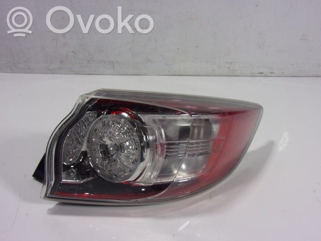 Mazda 3 II Aizmugurējais lukturis virsbūvē 