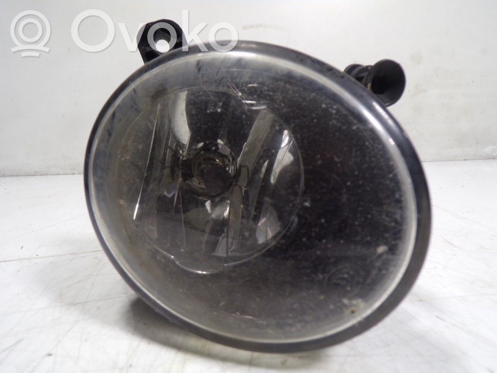 Etusumuvalo   8T0941699B