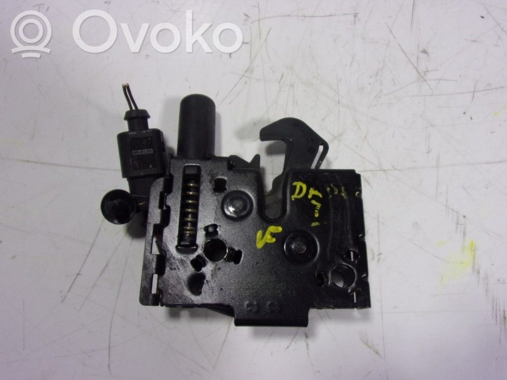 Skoda Kodiaq Tie down hook / loop 