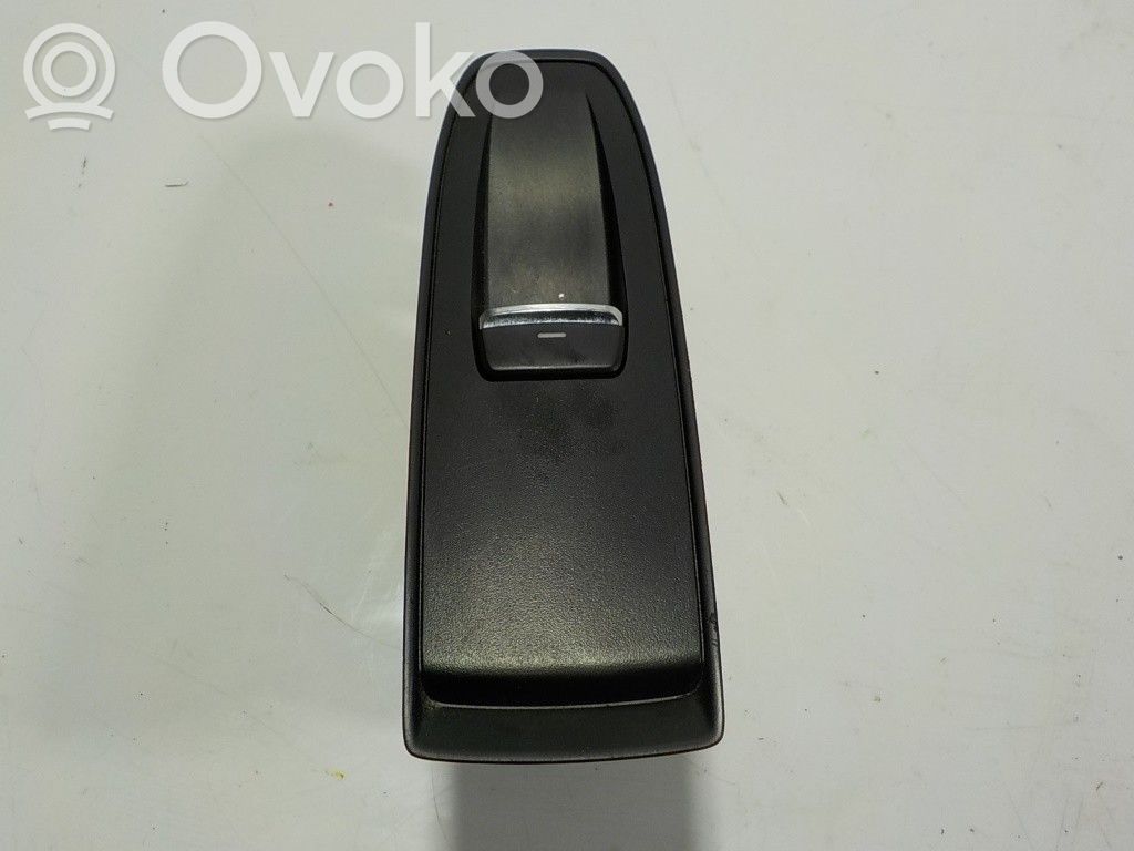Electric window control switch   83071FL330,83071FL210