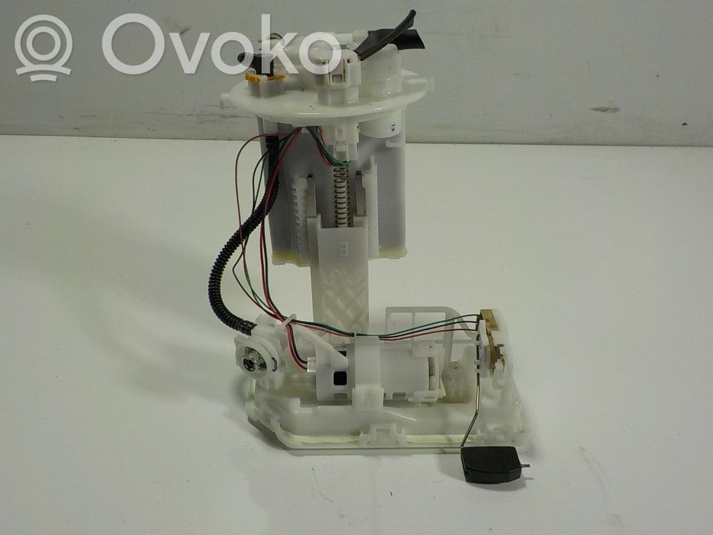 Bomba interna de combustible   7702002C21