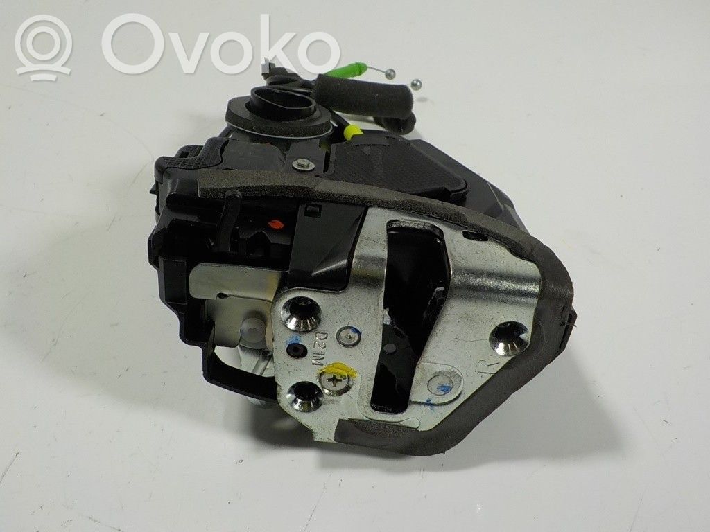 Toyota Corolla E160 E170 Zamek drzwi tylnych 