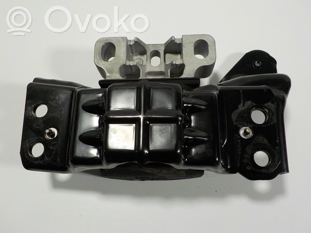 Engine mount bracket   2Q0199555AB,2Q0199555BD
