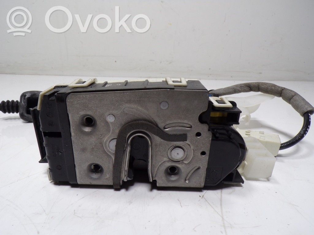 Etuoven lukko   A2047203035,A0997200435