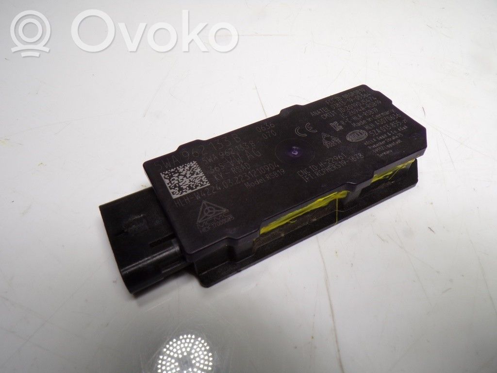 Sonstige Steuergeräte / Module   5WA962133B,5WA962133B