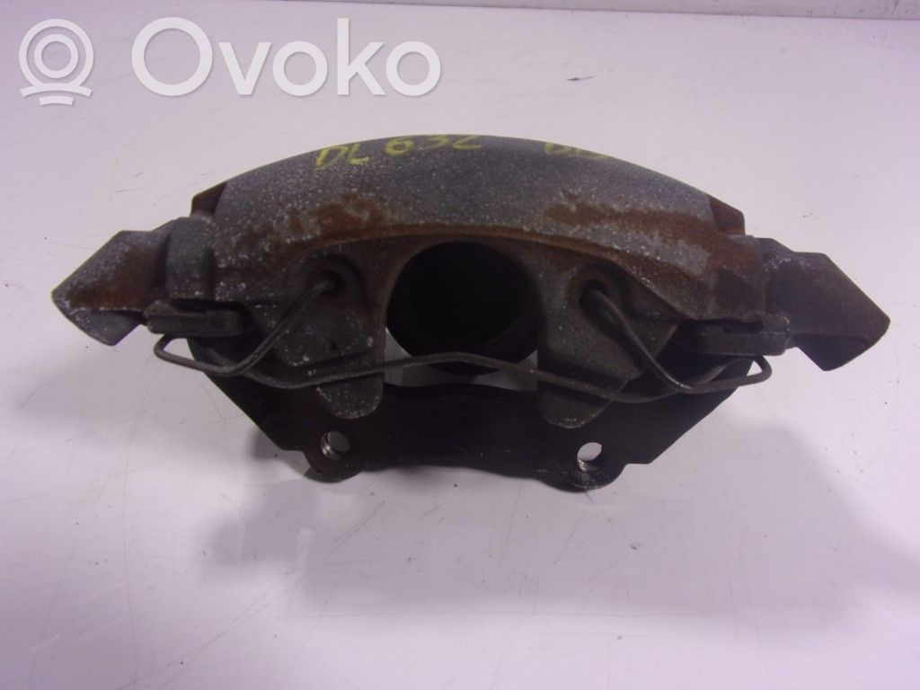 Volvo C30 Передний суппорт 