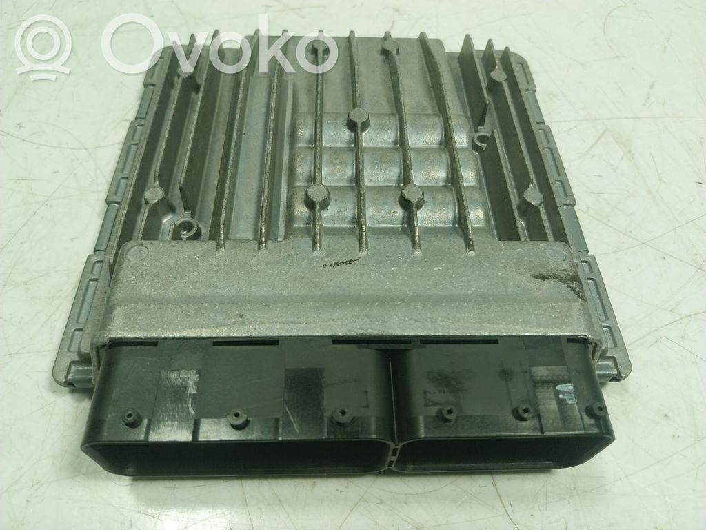 BMW X3 E83 Engine control unit/module 