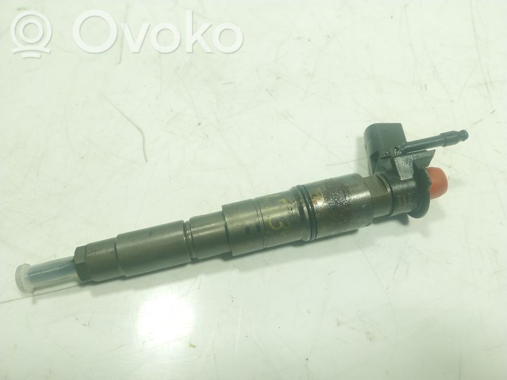 Inyector de combustible   13537792721,779272105