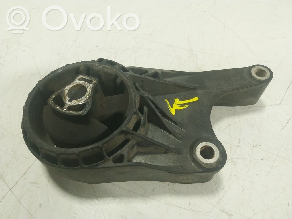 Engine mount bracket   13227762,13227762