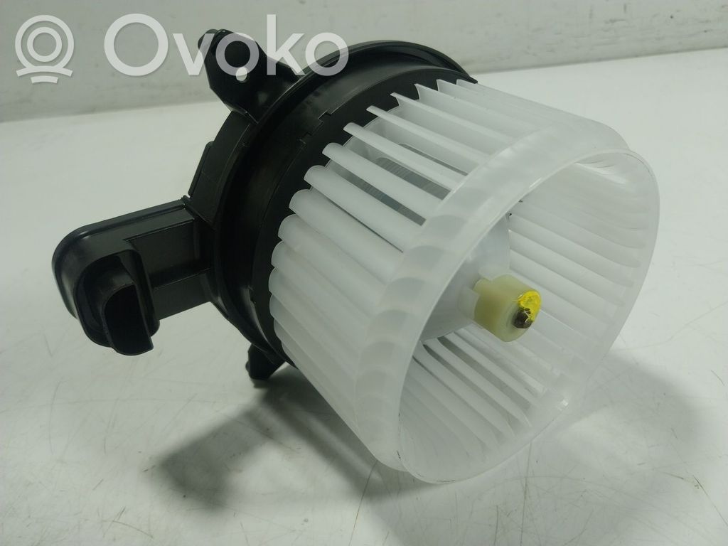 Toyota Yaris Ventola riscaldamento/ventilatore abitacolo 