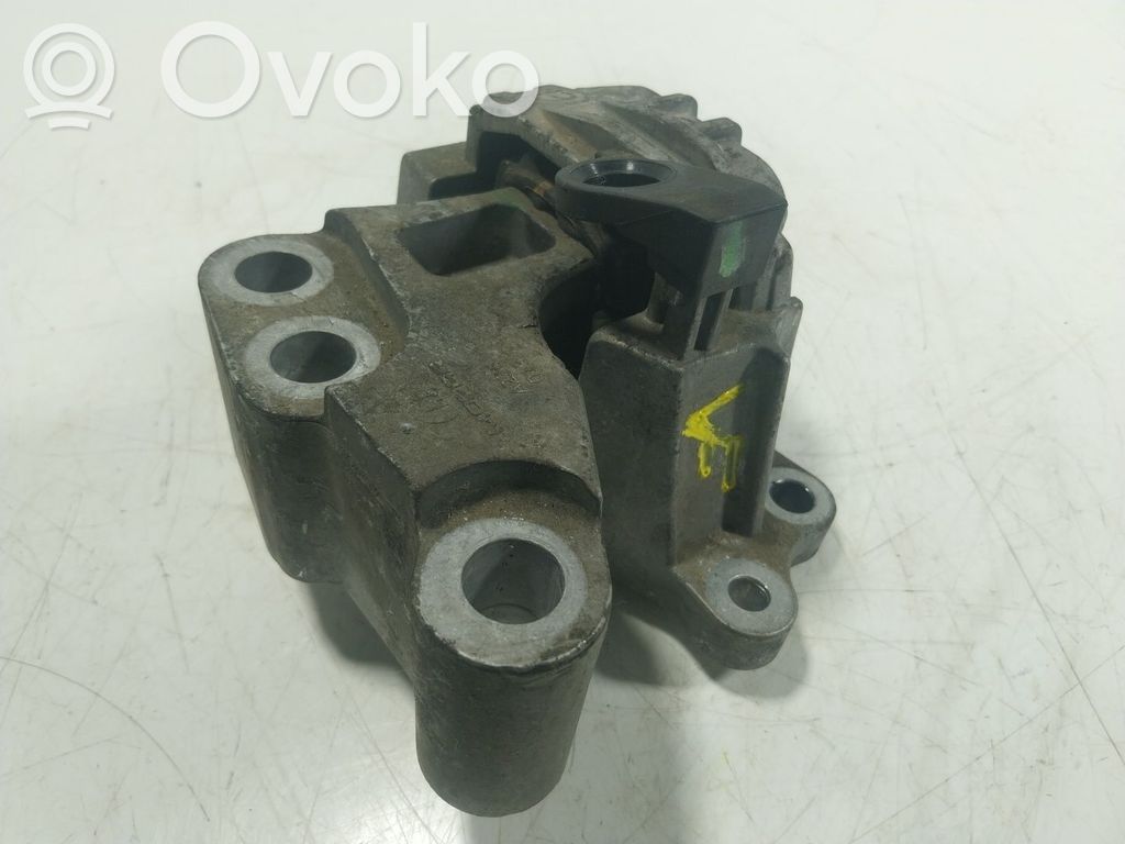 Jeep Renegade Engine mount bracket 