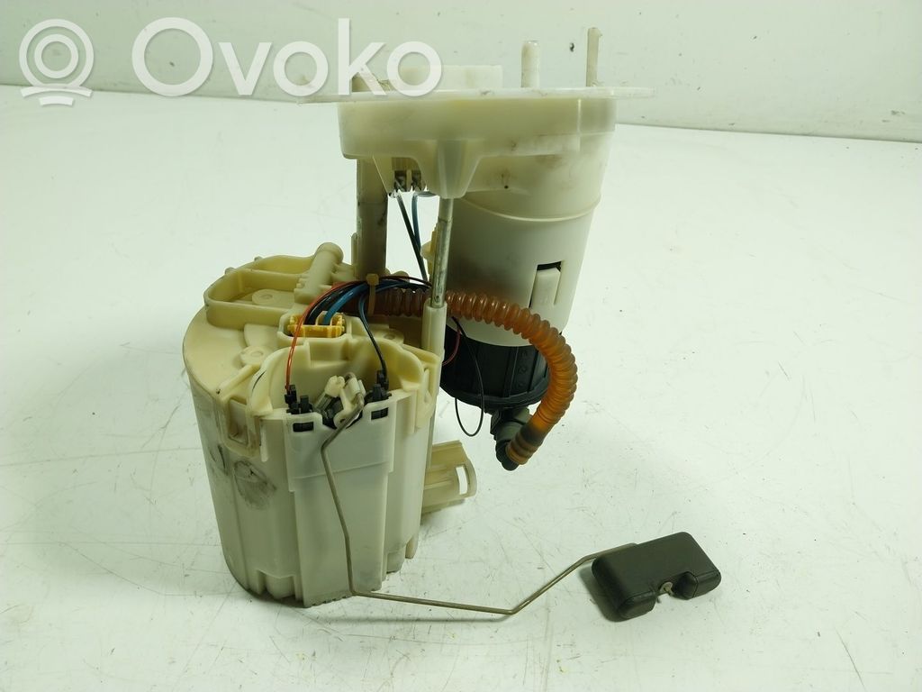Bomba interna de combustible   8K0919051G,8K0919051M
