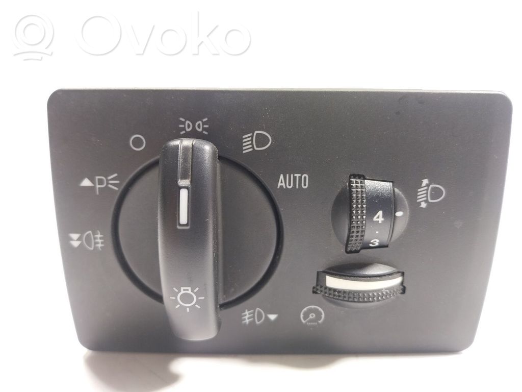 Panel lighting control switch   1471867,7M5T13A024CA
