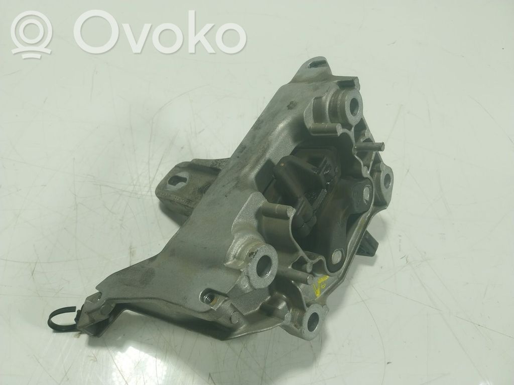 Opel Corsa F Engine mount bracket