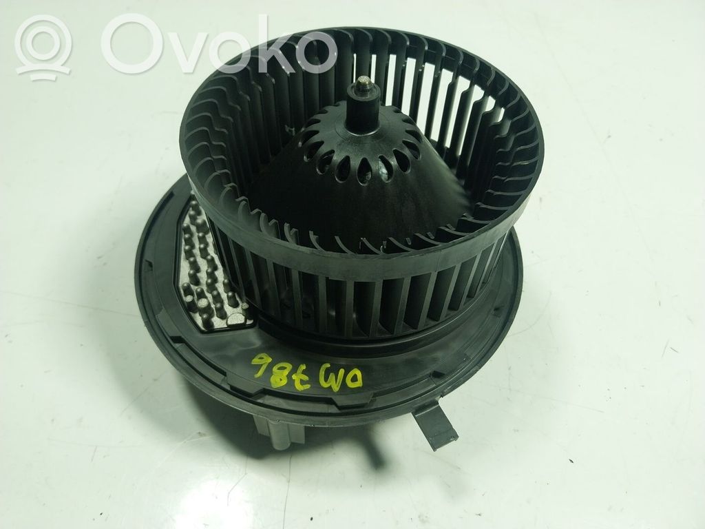 Audi Q3 F3 Ventola riscaldamento/ventilatore abitacolo