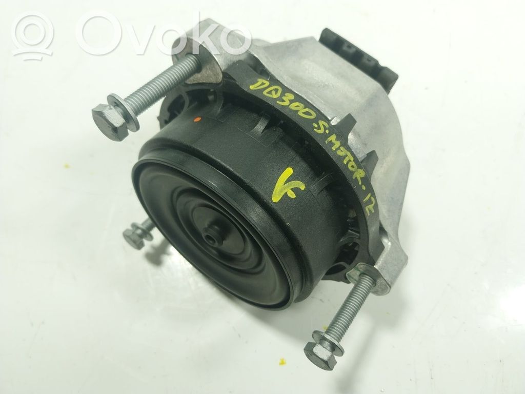 Engine mount bracket   22116860471,686047103
