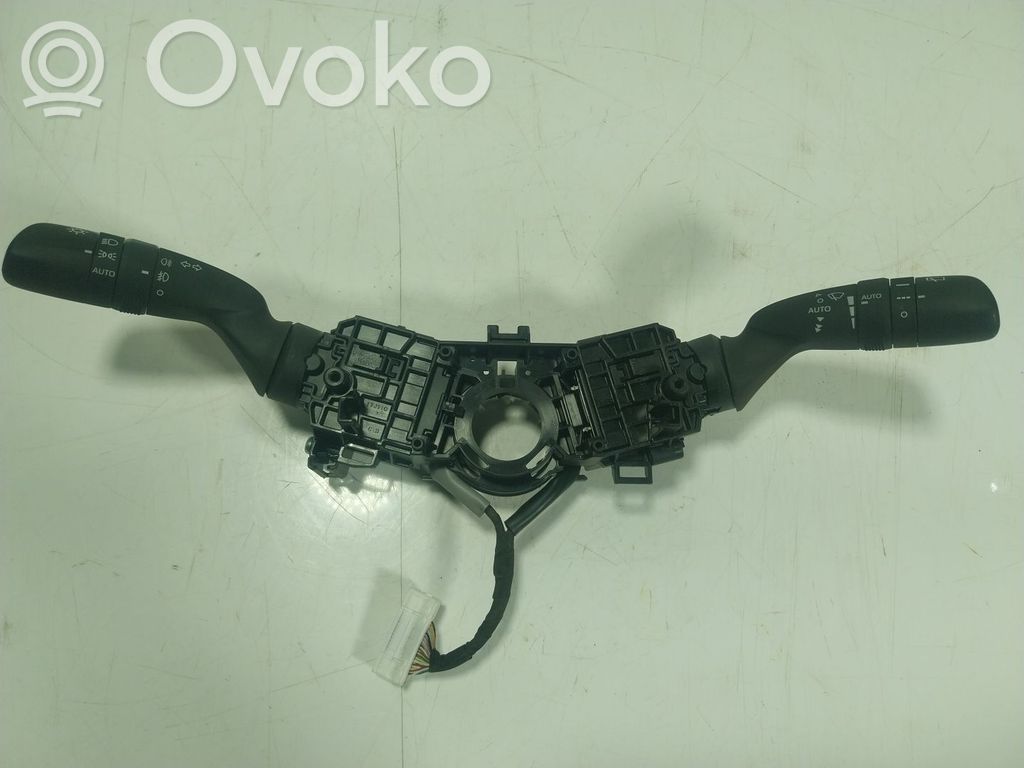 Interruptor de control del panel de luces   8432902040,02D7017J910,8465202A50