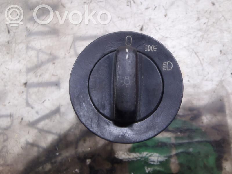 Interruptor de control del panel de luces   61318363683,549391011,549391011