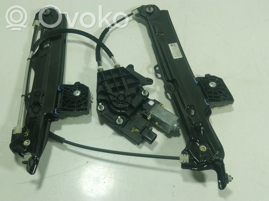 BMW 2 F46 Meccanismo di sollevamento del finestrino posteriore senza motorino