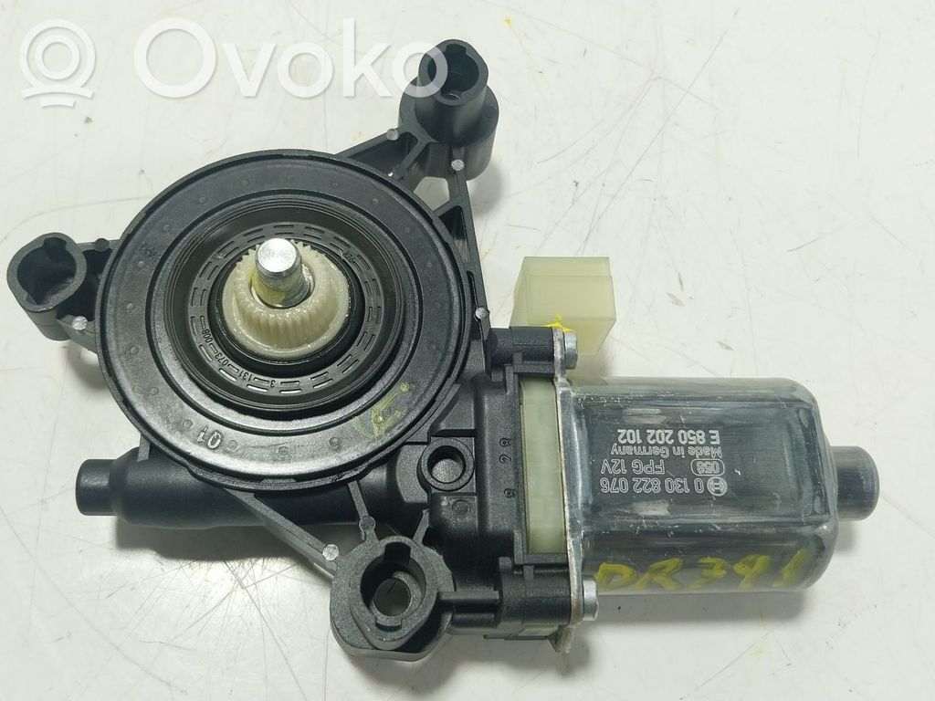 Regulador de ventanilla eléctrico de puerta delantera   5Q0959802C,5Q0959802C
