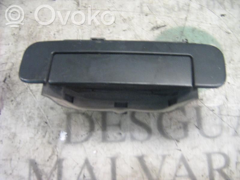 Audi A4 S4 B5 8D Manecilla externa puerta trasera 