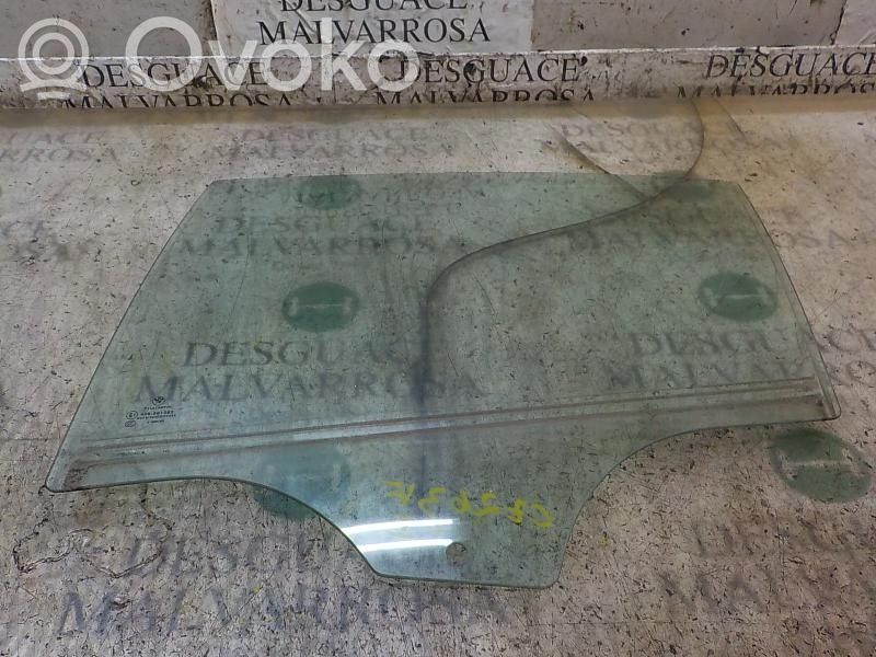 Luna de la puerta trasera   51347060267