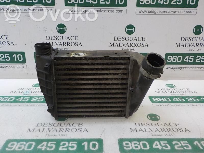 Radiador intercooler   8E0145806L