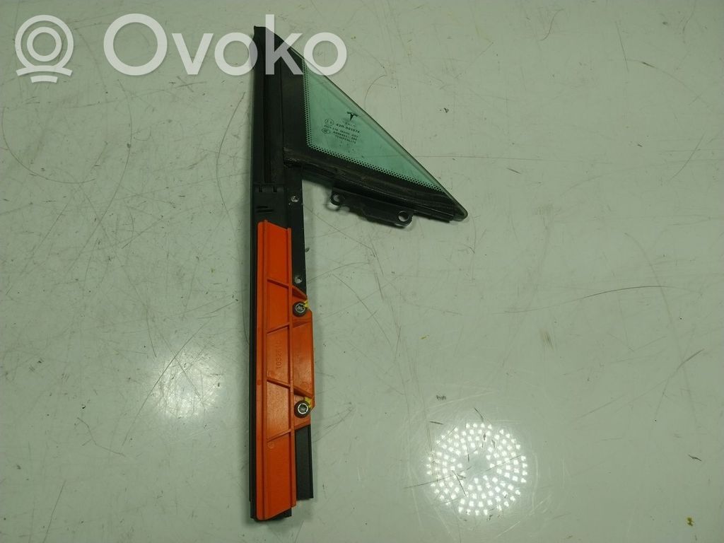 Luna/vidrio del triángulo delantero   600654499J