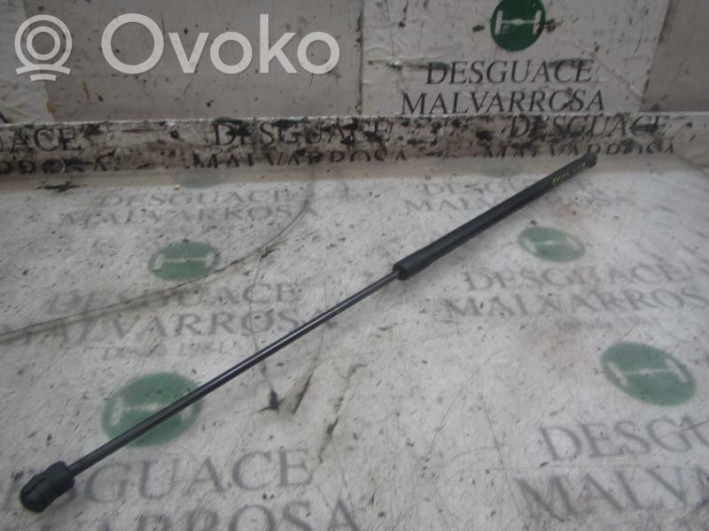 Siłownik maski przedniej   31218478