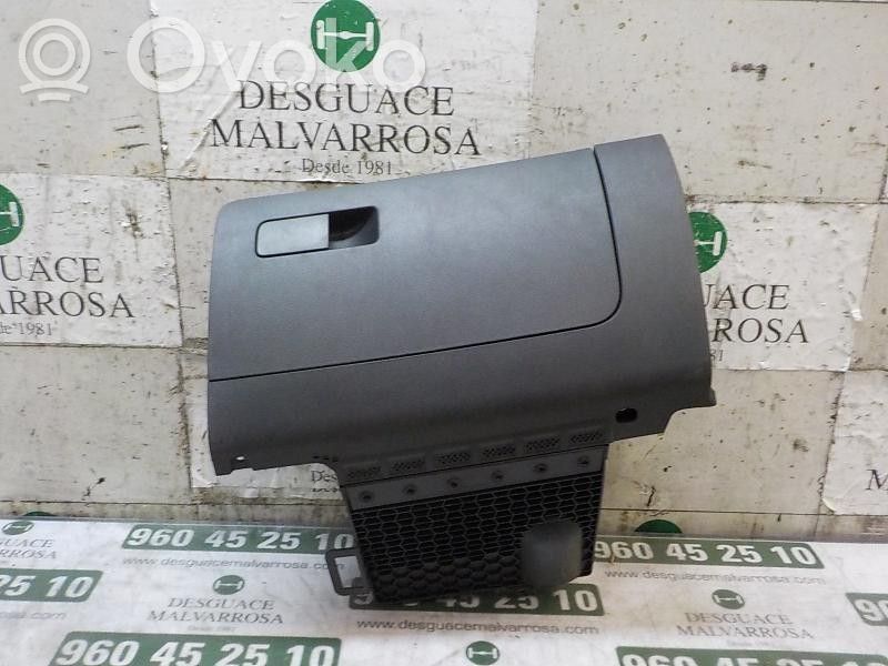 Seat Toledo IV (NH) Guantera 