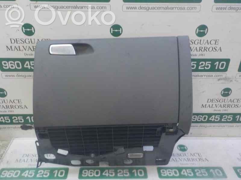 Guantera   8K1857104B1DH