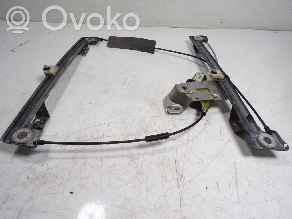 Renault Kangoo II Macara geam față manuală 