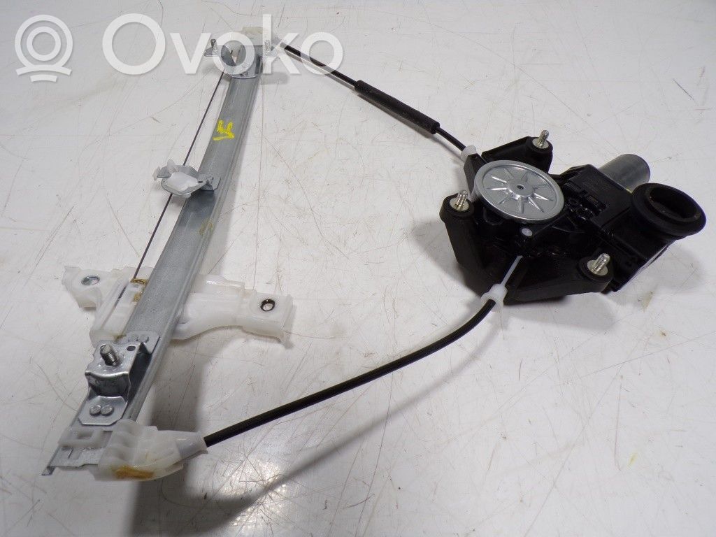 Toyota Yaris Macara geam spate fără motor 