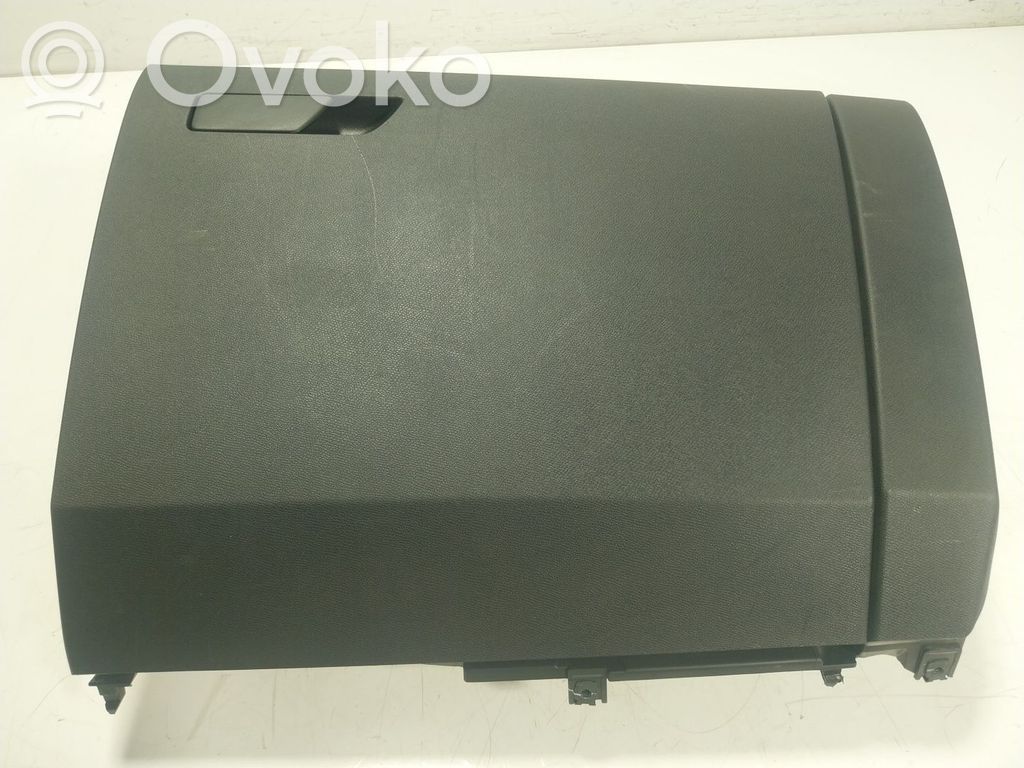 Hansikaslokero   5FB857095J4PK,5FB857095J