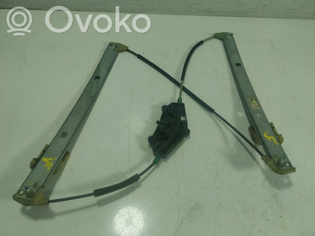 Regulador manual de la ventanilla delantera   8R0837462F