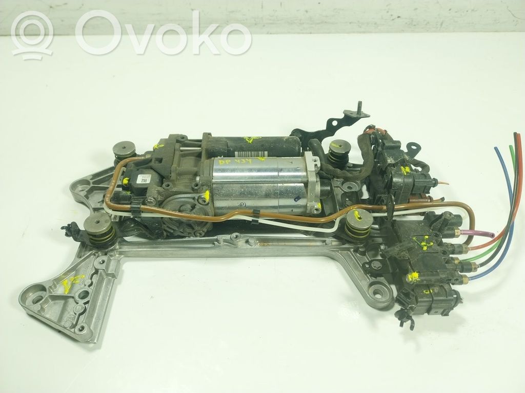 Porsche Panamera (971) Compresor/pompă suspensie pneumatică 