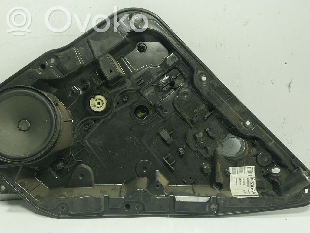 Elektryczny podnośnik szyby drzwi tylnych   A1767304400,A2047302825