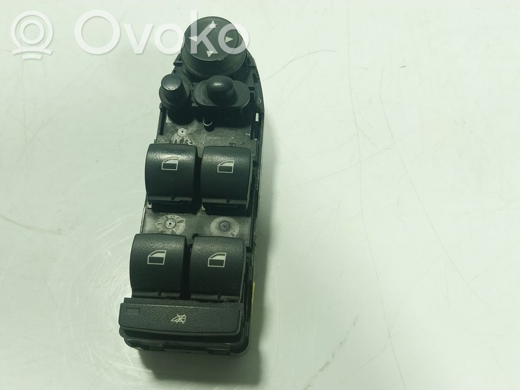 Electric window control switch   61319218044,921804404