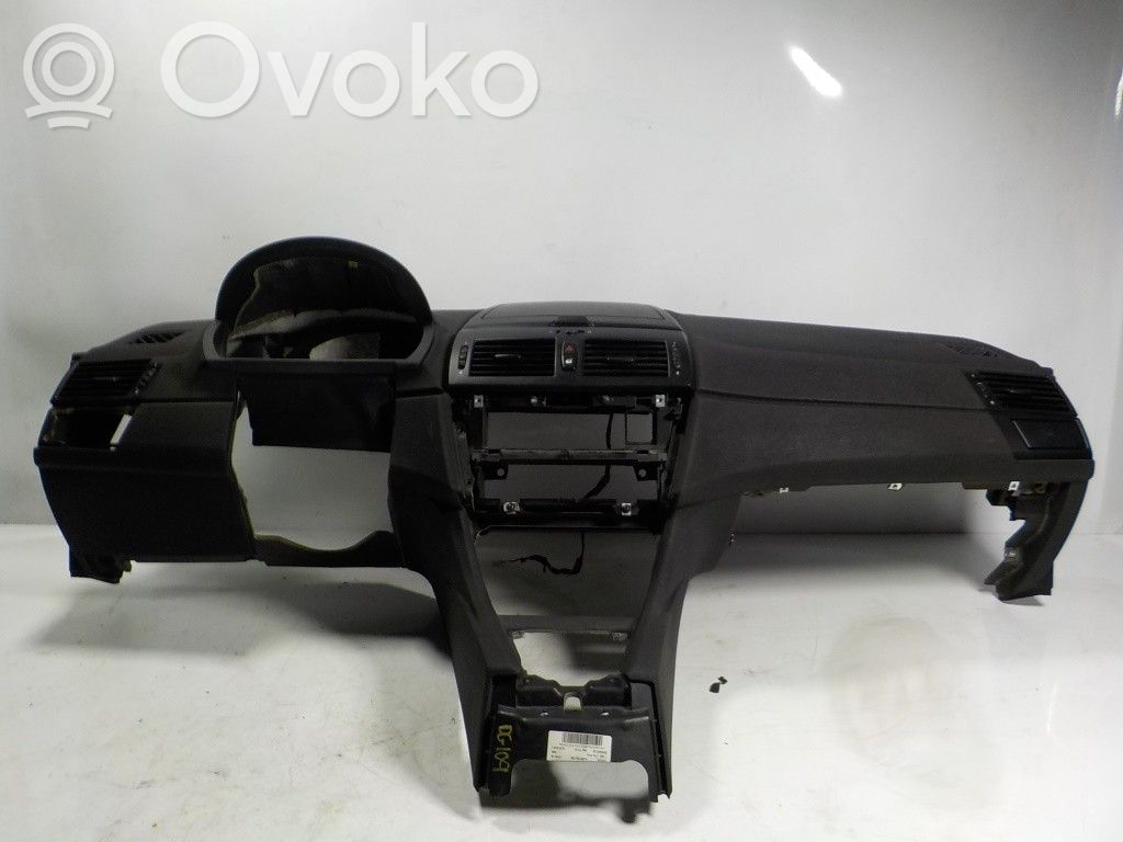 BMW X3 E83 Panelė 