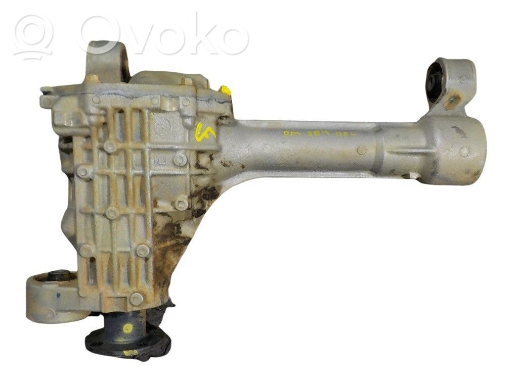Nissan NP300 Priekinis reduktorius 