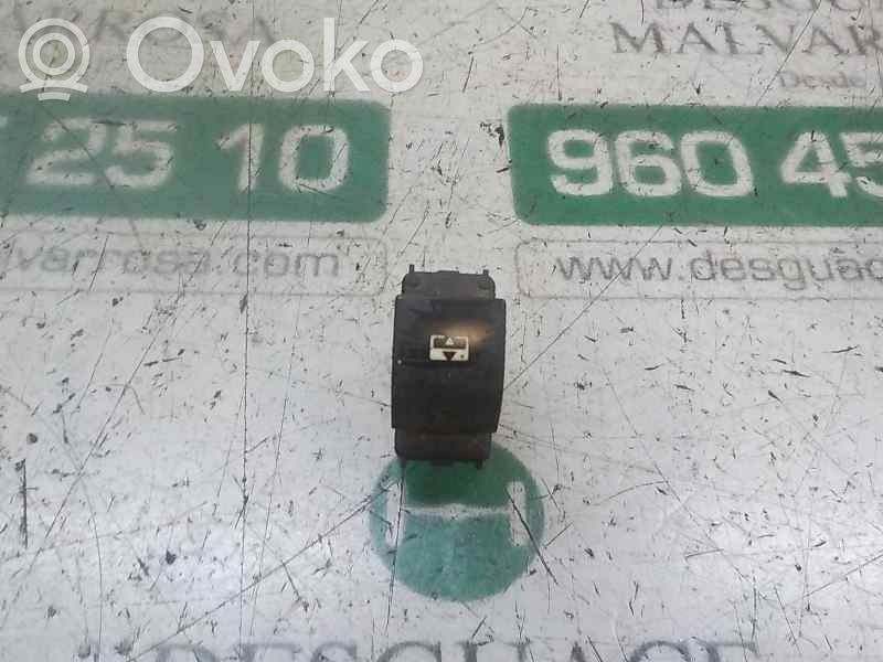 Peugeot 308 Multifunkcinis valdymo jungtukas/ rankenėlė 