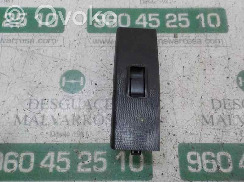 Interruptor del elevalunas eléctrico   848100F010