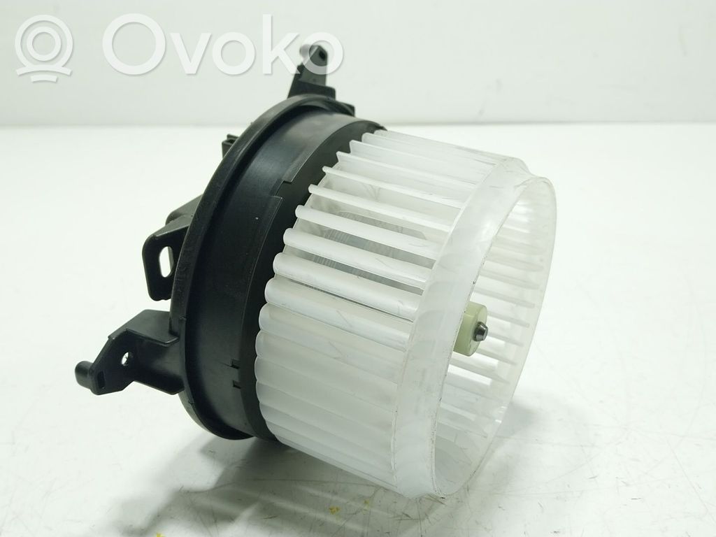 Toyota Yaris Ventola riscaldamento/ventilatore abitacolo 