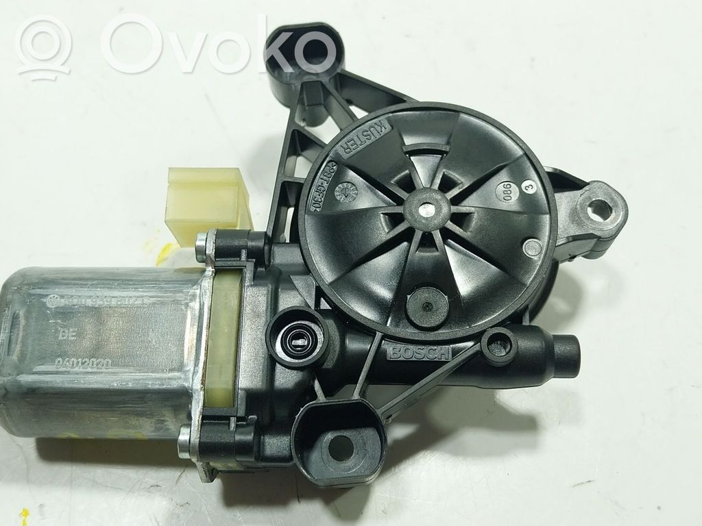 Regulador de ventanilla eléctrico de puerta delantera   5Q0959802C