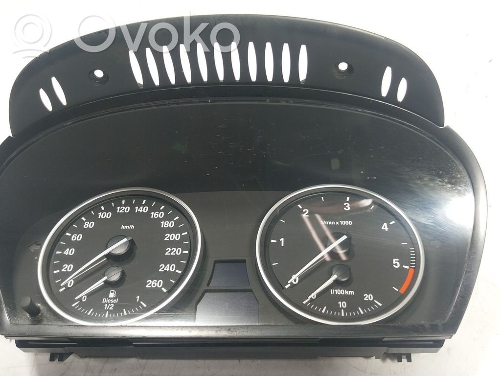 Compteur de vitesse tableau de bord   62119143835