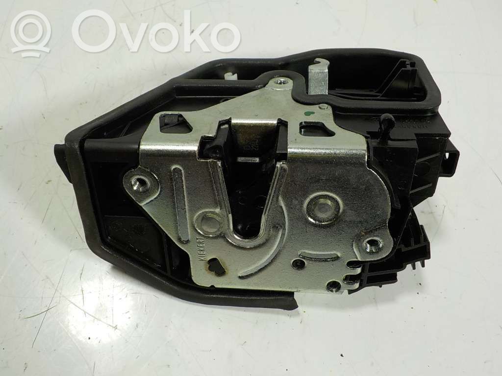 BMW 5 F10 F11 Serratura portiera posteriore